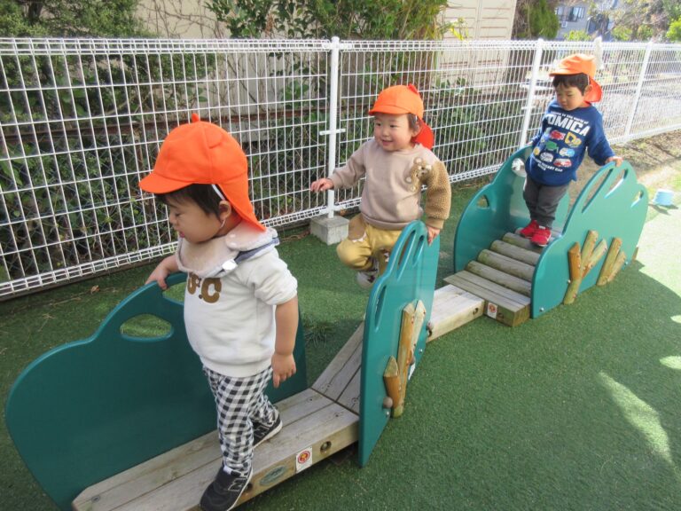 園庭あそび楽しいね！